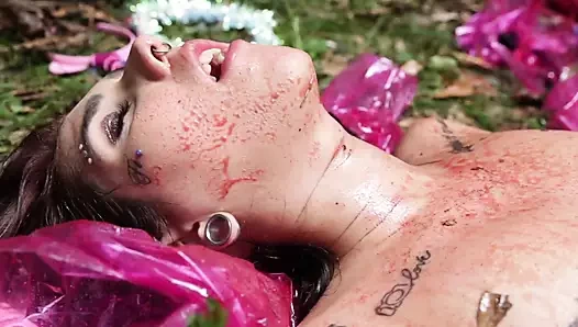 Açık havuz - kadın üçlü grup seks