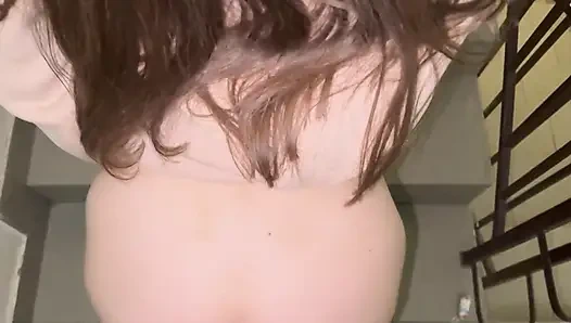 Amerikalı model Miami'de balkonda sikiliyor