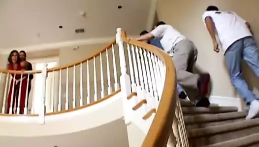 Busty fahişe gets becerdin sert tarafından Çıtçıt ve yiyor boşalmak