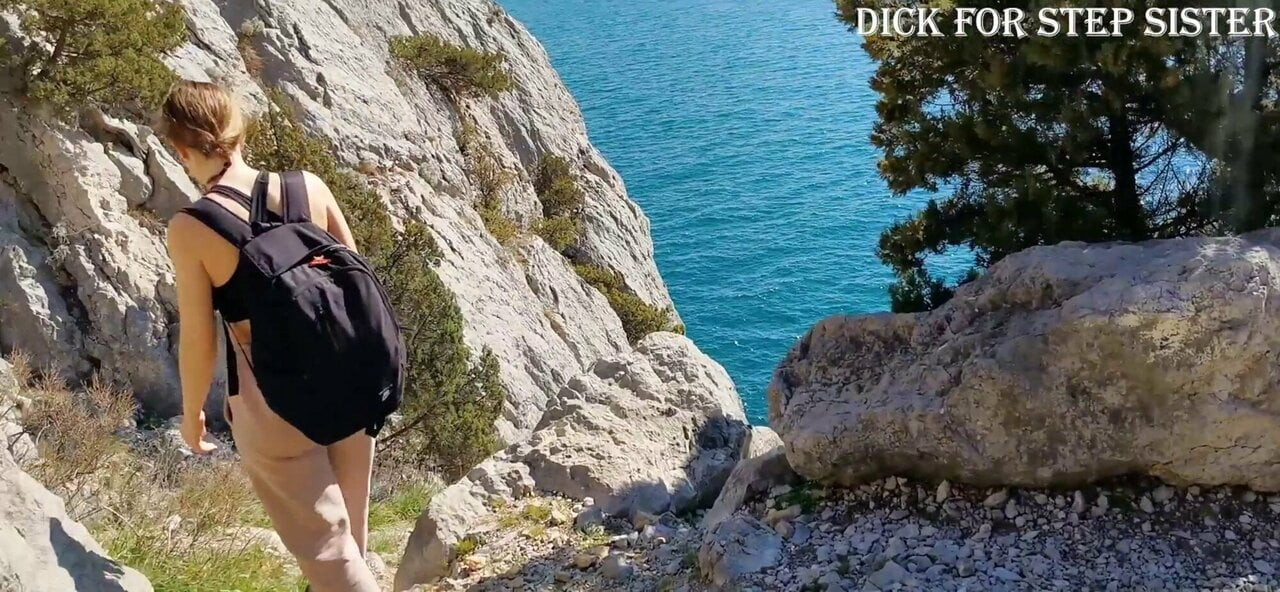 Doğada, dağlarda bir kızı becerdim