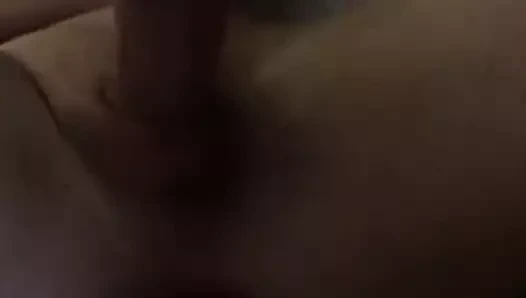 SA Copine Lui Fiste Le Cul Pendant Qu'il Se