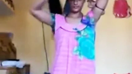 Hintli kız striptizde 5