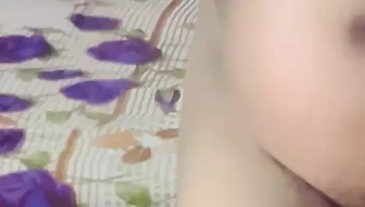 Çıplak ayna selfiesi