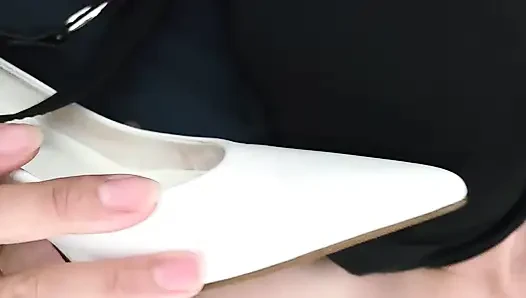 Beyaz gelin orta topuklu, 36 beden, yeni maceralar arıyor...