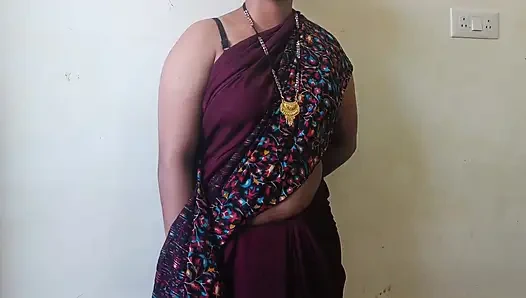 Горячая индийская бхабхи в деревне дези