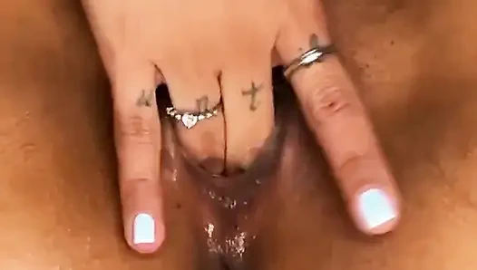 MILF Kylei Ellish, Brian Evansx ile büyük poposuyla sert seks yapıyor