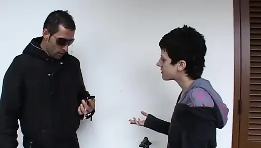 Üvey erkek kardeşinin yarağı