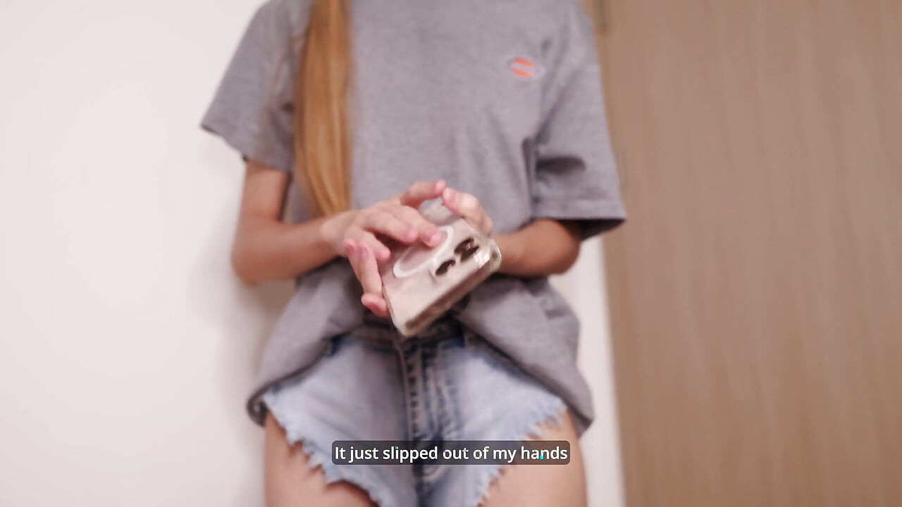 Üvey kızım yeni bir Iphone 18 için bütün gece büyük bir beyaz emeye hazır