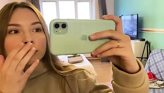 Gerçek yaşam ve gerçek seks saati hakkında vlog katılıyor