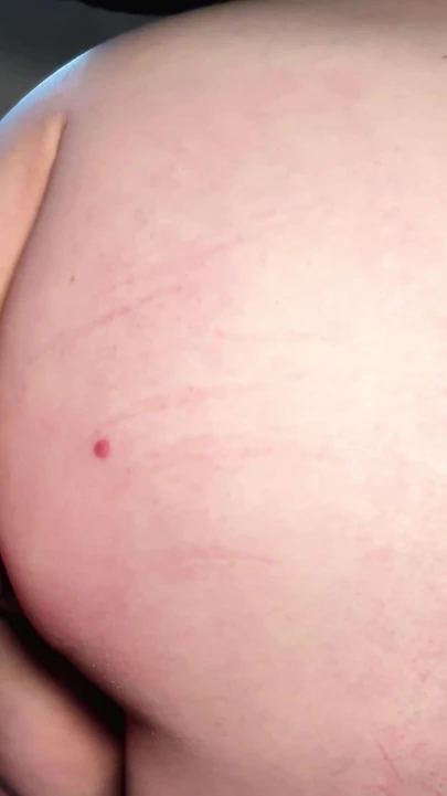 Powerful moment from "Asmr: Mom with a Big Round Ass Twerks on My Dick"