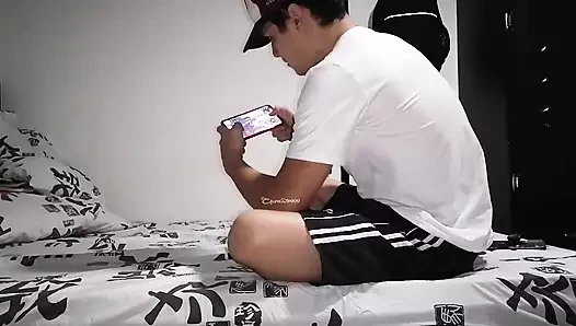 Arkadaşımın kız arkadaşı sikişmek istiyor!