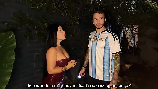 Bir Yabancının Evine Giriyorum ve Hapisten Uzak Durmak İçim Için Sikiştirildim