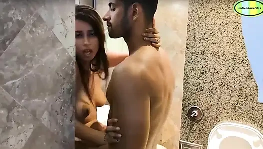 Üvey erkek kardeş..