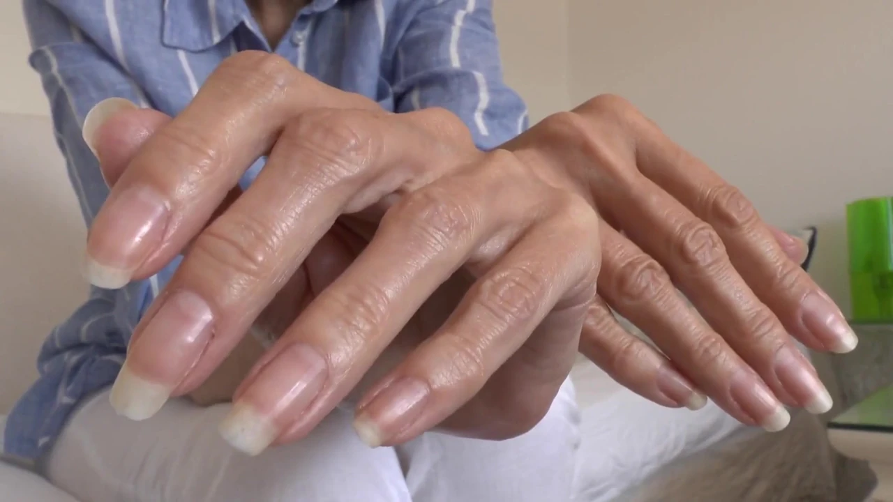 Elegant Summer Hands, Presented by Lady Victoria Valente
