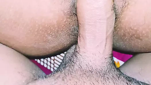 Hintli kızlar erkek arkadaşını sikiyor - 18 yaşındaki Hintli kız