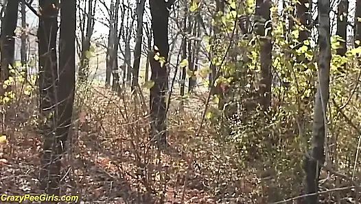 Ormanda açık havada çiş