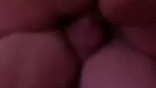 O sevgilisinden boşalmak alır ve o seviyor