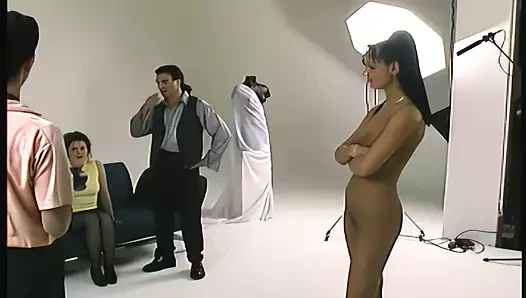 Erstes casting mit fingern und ficken fuer junge brunette