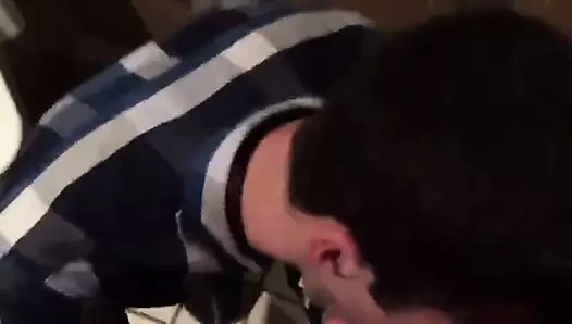 Cum yeme içinde bir kamu dinlenme odasında