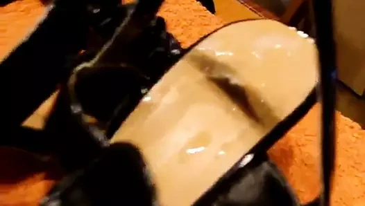 Lanet gf'nin eski, iyi kullanılmış çomak topukluları