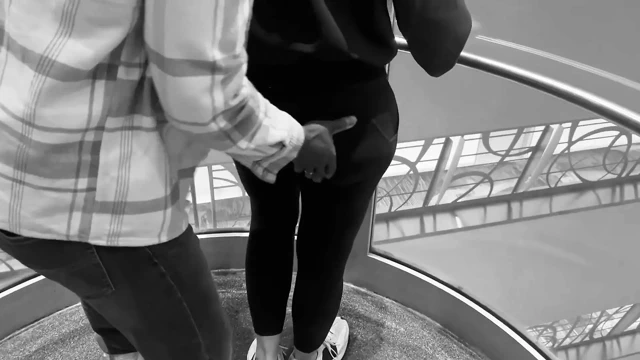 Fa Fiona eski öğrencisiyle buluşuyor