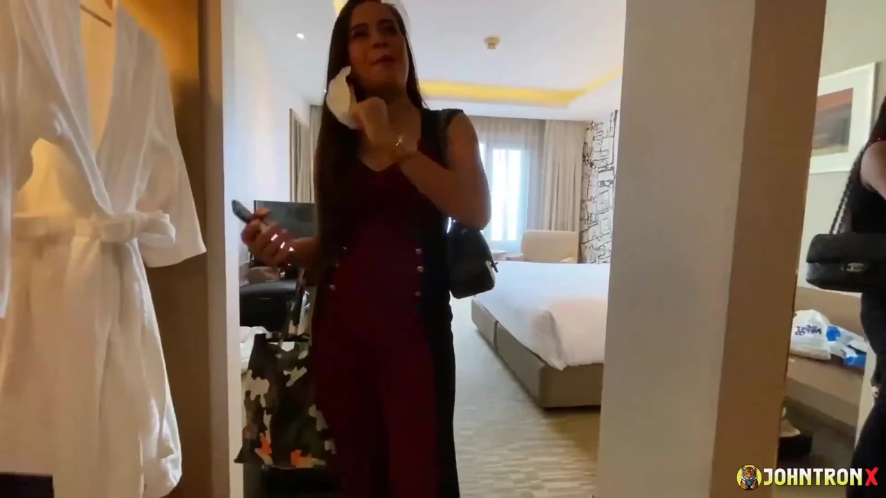 Johntronx – 2024/2/6 – Barbie C – Thai Girl Won’t Stop Sucking My White Foreign Cock