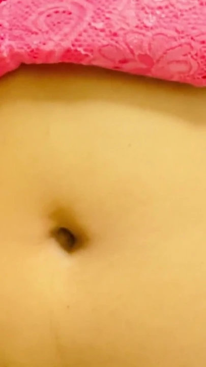 Завораживающий момент из "Студентки дези с открытыми сиськами и киской"