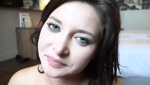 Sa cause Sa Crache avec Anna Polina