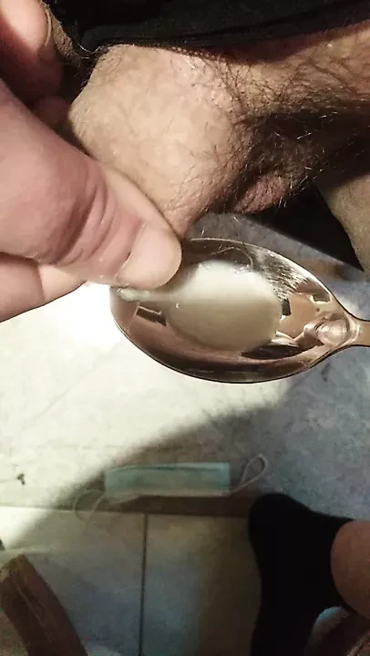 Döl dolu kaşık