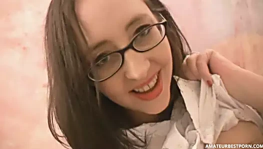 Busty dik bebek alay ve emme horoz