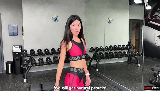 Cömert Eğitmen Katty West'e Antrenmandan Sonra Sincap Yakalamasına Yardım Ediyor - Anal Seks