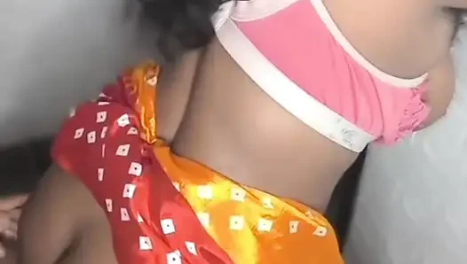 Üvey kız kardeş üvey erkek kardeşini götten amına sikiyor Hintçe ses ilk kez götten dildo dal ke götten sikiliyor