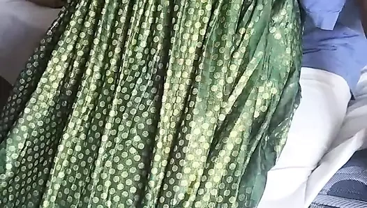 Tamil geleneksel domaltmalı ve kovboy kız