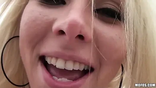 Devriyedeki sapıklar - Jeanie Marie Sulivan plajda çıplak neden sikişmiyor