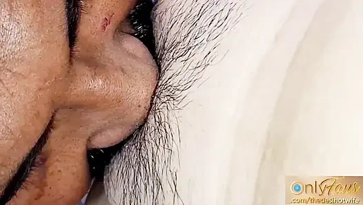 Irklararası çift tarafından şehvetli romantik seks, çoklu orgazm ve götten ağza