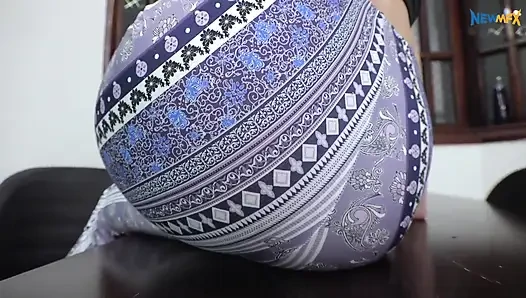 Yeni taytımı osurarak sikiyorum