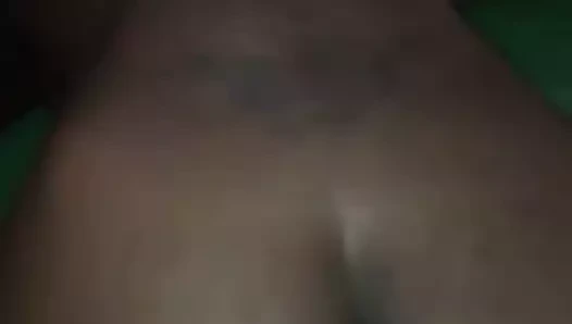 Eattin kedi üzerinde the bilardo masası