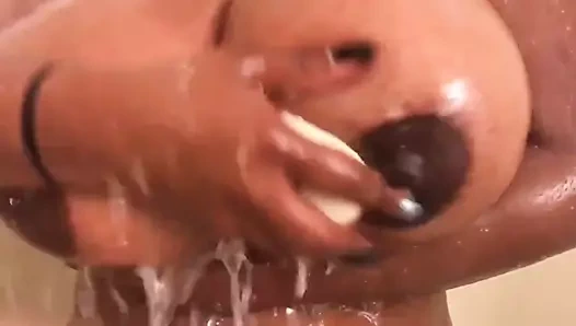 güzel kahverengi memeler