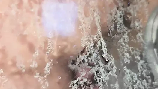 Üvey anne duşta dildosunu sikerken yakalandı