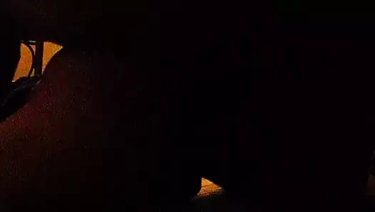 Anne travis'in açılmasını izleyecek