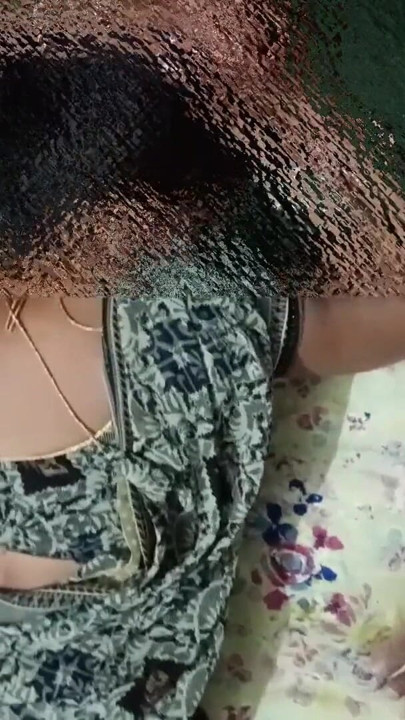 देसी गांव की बहू  जवान पतली कमर हॉट बड़े पुन कमर पतली  ससुर जी के नीचे पड़ बिस्तर बन रही बहु ससुर Se मरवा Ri h | Clip 1