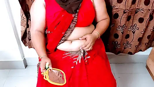 Morjena seksi kız arkadaşımın yumuşak dudaklarına ruj sürmesine dayanamadım, bu yüzden beni üstüne attırdı.