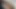 Seksi esmer evin etrafında çıplak ev işleri yapıyor
