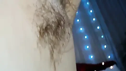 Kamerada aşırı kıllı koltuk altı yakın çekim