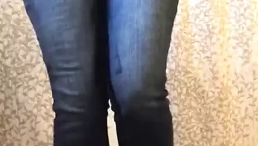 In die Jeans pissen