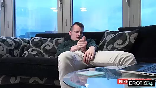 Amber D çığlık atana kadar Sam B tarafından sikiliyor