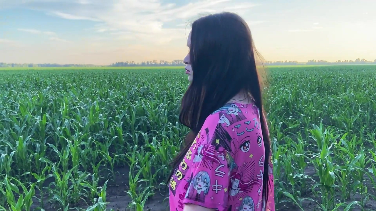 Stepsister got nervous in the cornfield and found comfort in her stepbrother's big cock