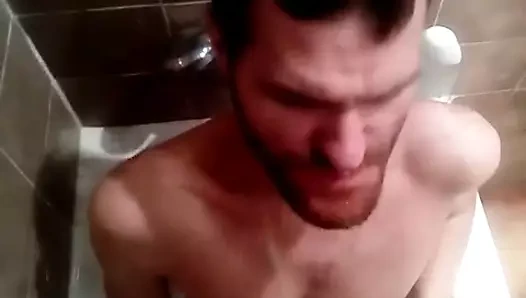 ağzıma işemeyi seviyorum