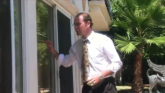 Çekici hatunlar yeni büyük oyuncaklarını seviyor