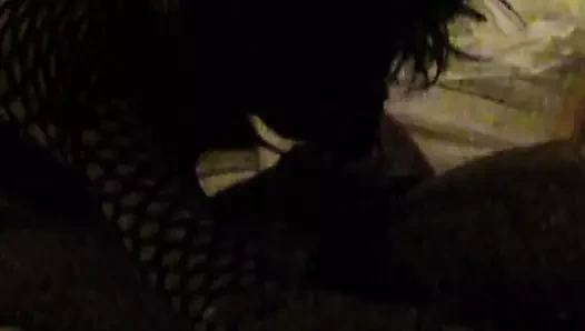 Evli kadın büyük zenci emiyor